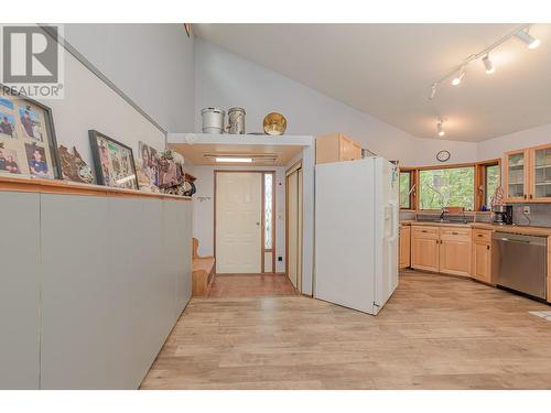 7025 97A Highway, Grindrod, BC - Indoor Photo Showing Other Room