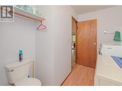 7025 97A Highway, Grindrod, BC - Indoor Photo Showing Bathroom