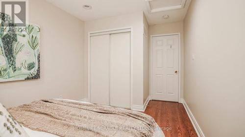 10 Sterritt Drive, Brampton, ON - Indoor Photo Showing Bedroom