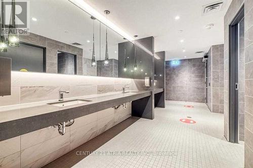 2634 - 5 Mabelle Avenue, Toronto, ON - Indoor Photo Showing Bathroom