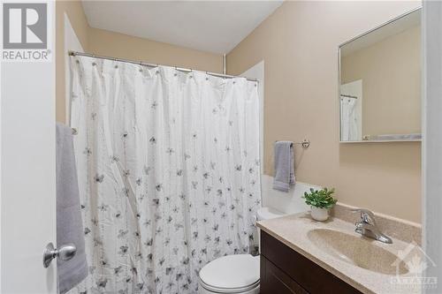 6 Pearl Street Unit#B, Smiths Falls, ON - Indoor Photo Showing Bathroom