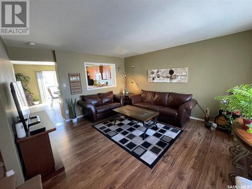 127 4601 Child Avenue, Regina, SK - Indoor Photo Showing Living Room