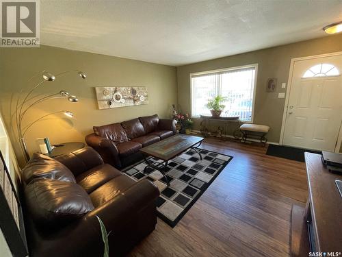 127 4601 Child Avenue, Regina, SK - Indoor Photo Showing Living Room