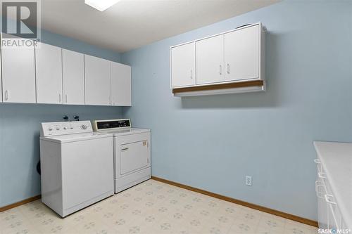 212 103 Keevil Crescent, Saskatoon, SK - Indoor Photo Showing Laundry Room