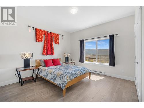 1295 Mine Hill Drive, Kelowna, BC - Indoor Photo Showing Bedroom