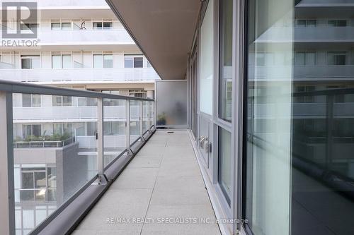 523 - 101 Erskine Avenue, Toronto, ON - Outdoor With Balcony With Exterior