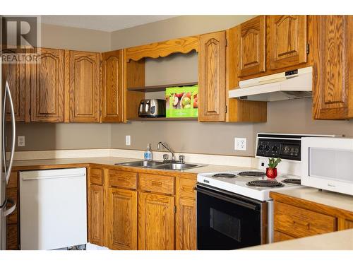 3556 Country Pines Drive, West Kelowna, BC - Indoor Photo Showing Kitchen With Double Sink