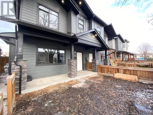 722 Coopland Crescent Unit# 1-4, Kelowna, BC - Outdoor