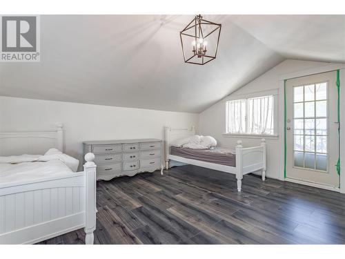 8685 Harbour Heights Road, Vernon, BC - Indoor Photo Showing Bedroom