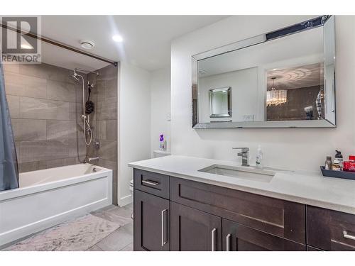 8685 Harbour Heights Road, Vernon, BC - Indoor Photo Showing Bathroom