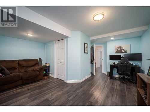 3138 Shetler Drive, West Kelowna, BC - Indoor Photo Showing Living Room
