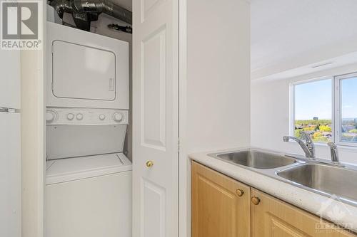 310 Central Park Drive Unit#9E, Ottawa, ON - Indoor Photo Showing Laundry Room