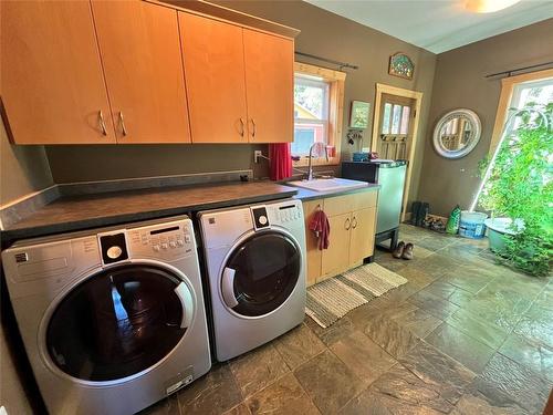 2878 Coalmont Road, Tulameen, BC - Indoor Photo Showing Laundry Room