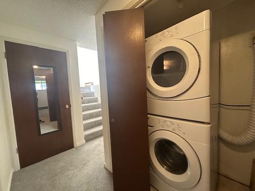 763 Chase Avenue, Penticton, BC - Indoor Photo Showing Laundry Room