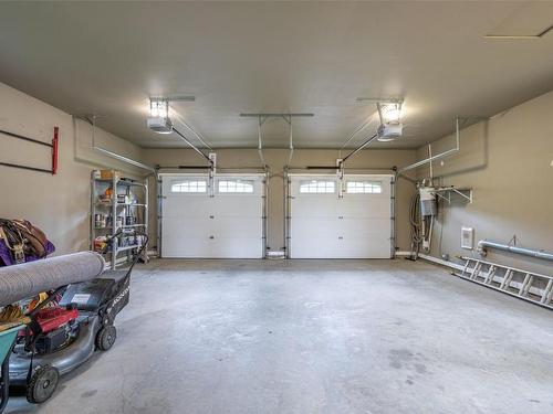 1375 Mountain View Road, Armstrong, BC - Indoor Photo Showing Garage