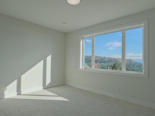 2141 Ensign, West Kelowna, BC - Indoor Photo Showing Other Room