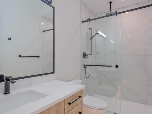 2141 Ensign, West Kelowna, BC - Indoor Photo Showing Bathroom