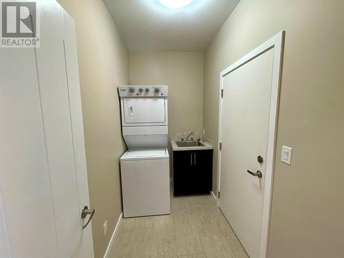 151 Beatty Ave Nw Avenue Nw Unit# 6, Salmon Arm, BC - Indoor Photo Showing Laundry Room