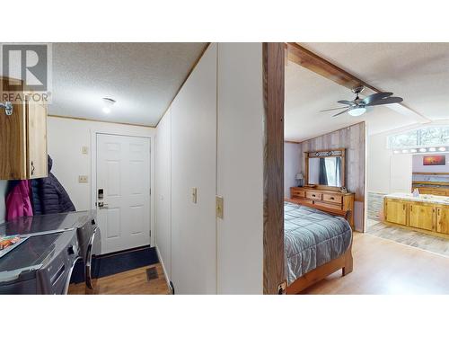 22 3387 Red Bluff Road, Quesnel, BC - Indoor Photo Showing Bedroom
