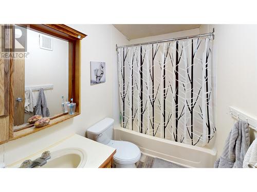 22 3387 Red Bluff Road, Quesnel, BC - Indoor Photo Showing Bathroom