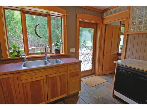 3844 Blewett Road, Nelson, BC - Indoor Photo Showing Kitchen With Double Sink