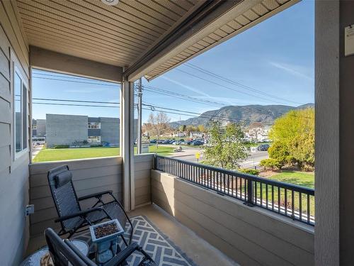 101-123 Green Avenue, Penticton, BC - Outdoor With View With Exterior