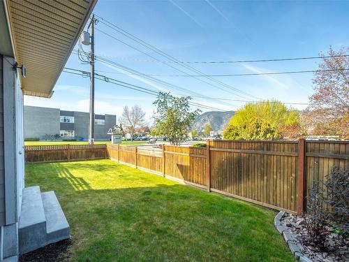 101-123 Green Avenue, Penticton, BC - Outdoor With Backyard