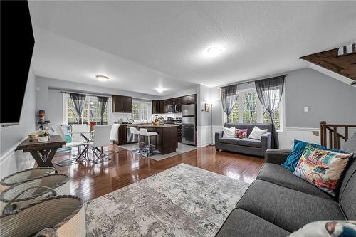 233 Duskywing Way|Unit #35, Oakville, ON - Indoor Photo Showing Living Room