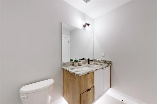 35 Wellspring Way, Pelham, ON - Indoor Photo Showing Bathroom