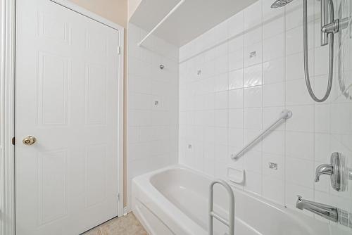 50 Rice Avenue|Unit #27, Hamilton, ON - Indoor Photo Showing Bathroom