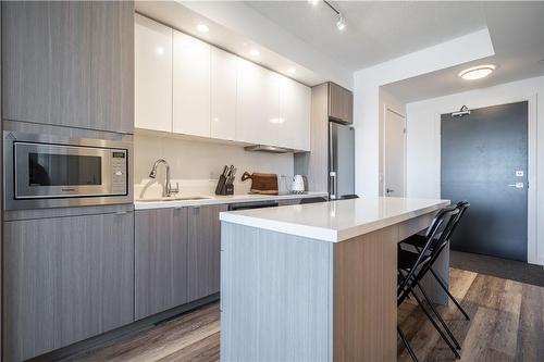 5230 Dundas Street|Unit #A326, Burlington, ON - Indoor Photo Showing Kitchen With Upgraded Kitchen