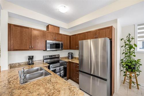 383 Dundas Street E|Unit #69, Waterdown, ON - Indoor Photo Showing Kitchen With Double Sink