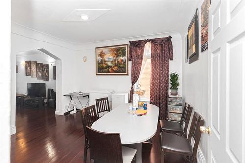 47 Clyde Street, Hamilton, ON - Indoor Photo Showing Dining Room