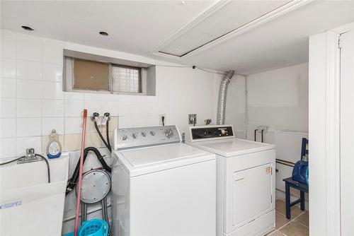 47 Clyde Street, Hamilton, ON - Indoor Photo Showing Laundry Room