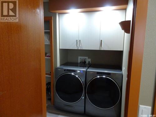 33 Second Avenue Nw, Preeceville, SK - Indoor Photo Showing Laundry Room