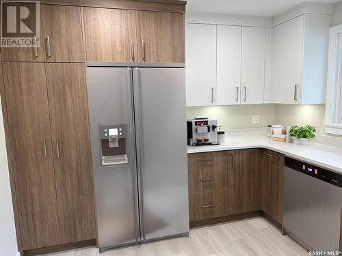 25 Lamont Crescent, Regina, SK - Indoor Photo Showing Kitchen