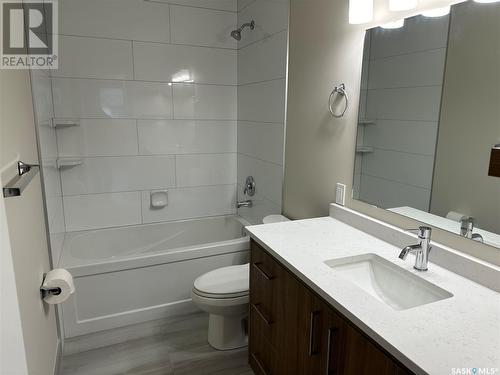 25 Lamont Crescent, Regina, SK - Indoor Photo Showing Bathroom