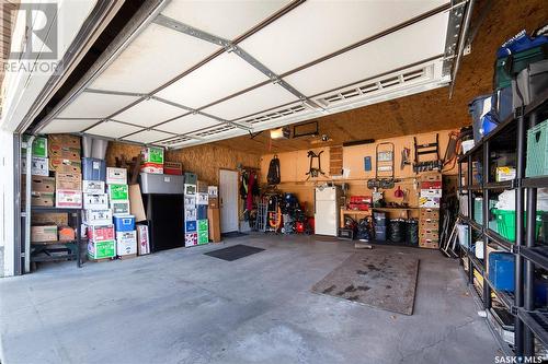 39 Chomyn Crescent, Saskatoon, SK - Indoor Photo Showing Garage