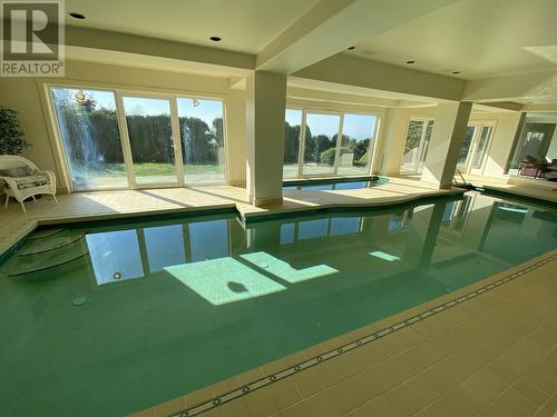 1538 Chippendale Court, West Vancouver, BC - Indoor Photo Showing Other Room With In Ground Pool