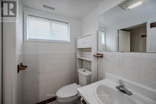 44 Currie Street, St. Catharines, ON - Indoor Photo Showing Bathroom