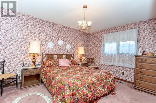 43 Fox Hollow Crescent, London, ON - Indoor Photo Showing Bedroom