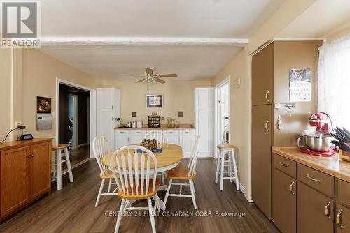 334 Regal Drive, London, ON - Indoor Photo Showing Dining Room