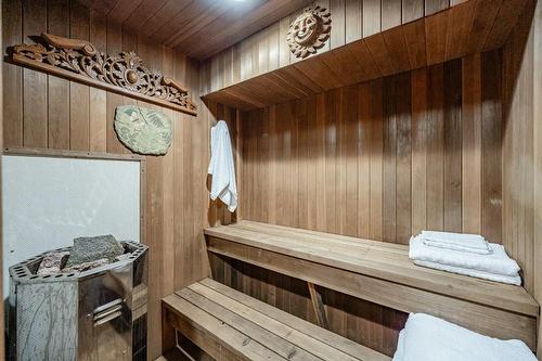 inviting sauna - 31 Hilts Drive, Hamilton, ON - Indoor Photo Showing Other Room