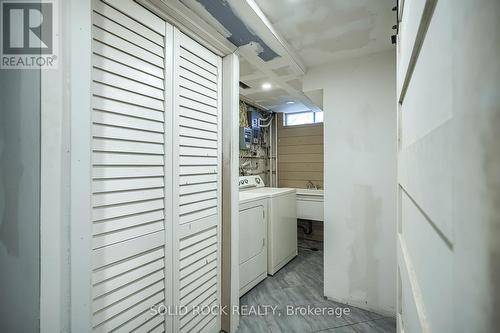 205 Village Road, Kitchener, ON - Indoor Photo Showing Laundry Room