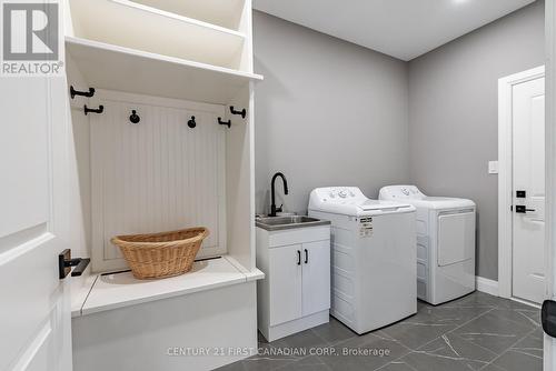92 Queen Street, North Middlesex, ON - Indoor Photo Showing Laundry Room