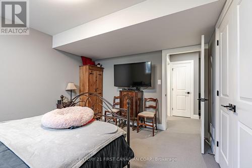 92 Queen Street, North Middlesex, ON - Indoor Photo Showing Other Room