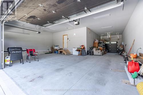 92 Queen Street, North Middlesex, ON - Indoor Photo Showing Garage