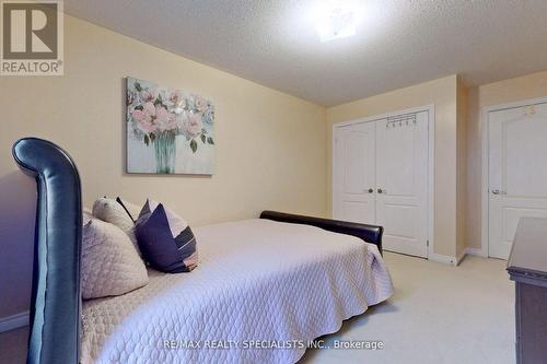 37 Versailles Crescent, Brampton, ON - Indoor Photo Showing Bedroom