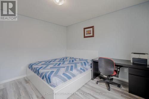 77 Ural Circle, Brampton, ON - Indoor Photo Showing Bedroom