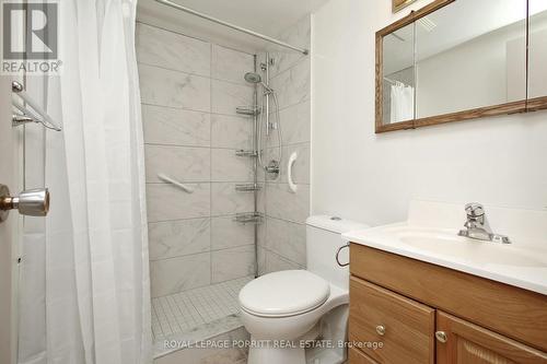 604 - 1100 Caven Street, Mississauga, ON - Indoor Photo Showing Bathroom